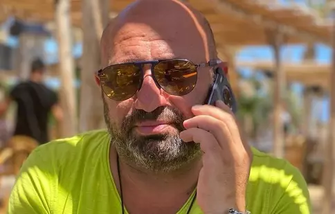 Ce crede sora lui Cătălin Scărlătescu despre iubita juratului de la Antena 1. „Ea este o femeie foarte matură pentru vârsta ei”