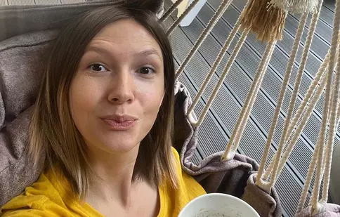 Ce schimbare și-a făcut Adela Popescu după ce a devenit mamă a treia oară. A mers la estetician pentru prima dată. „Vă țin la curent”