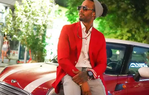 Cum s-a schimbat Musty Camara după participarea la „Survivor România”. Fostul Faimos a ieșit în oraș cu Mellina