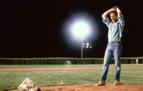 Celebrul film „Terenul de baseball” a inspirat un nou serial