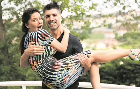 Ce mai fac actorii turci Özcan Deniz și Nurgül Yeşilçay