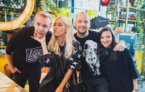 „Foarte BUNĂ dimineața cu Andrei, Ionuț și Ana”. Cei mai mari artiști români, prezenți la lansarea matinalului Kiss FM