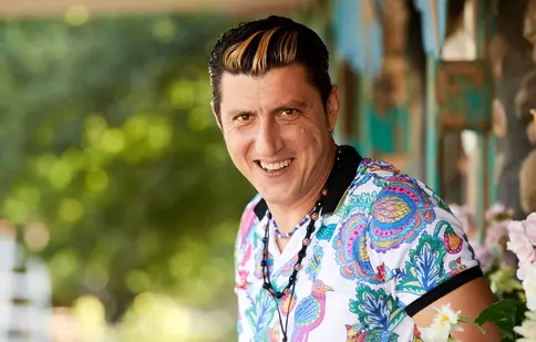 Rolul lui Giani din „Las Fierbinți”, o provocare pentru Costi Diță, chiar și după 10 ani: „Fiecare scenarist vine cu o demență”