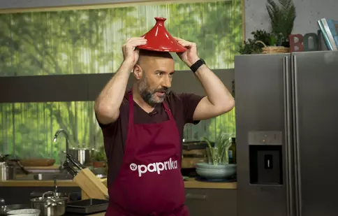 O nouă emisiune la TV Paprika. Când începe „Și mai multă culoare în farfurie”, cu chef Radu Dumitrescu