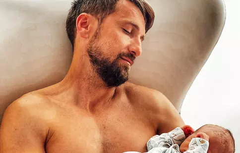 Dani Oțil e tătic. Ce mesaj emoționant i-a scris matinalul de la Antena 1 fiului său