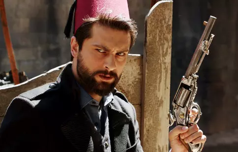 Onur Tuna, Ferman din „Doctorul minune”, poate fi văzut la Netflix în serialul de epocă de mare succes „Filinta”