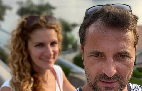 Nunta inedită pe care și-au dorit-o Andrei Aradits și soția lui. „S-a uitat la mine și a zis: «Hai!». Era miercuri, sâmbătă ne-am căsătorit”