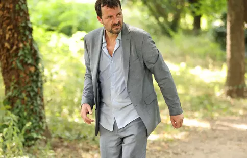 Vă mai amintiți? Andrei Aradits, actorul din „Vlad”, a fost protagonistul unor scene incendiare acum 10 ani, în „Narcisa sălbatică”