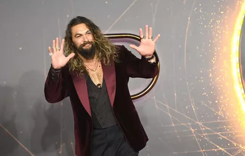 Filmările la „Aquaman 2”, oprite din cauza lui Jason Momoa. Starul, testat pozitiv pentru Covid-19