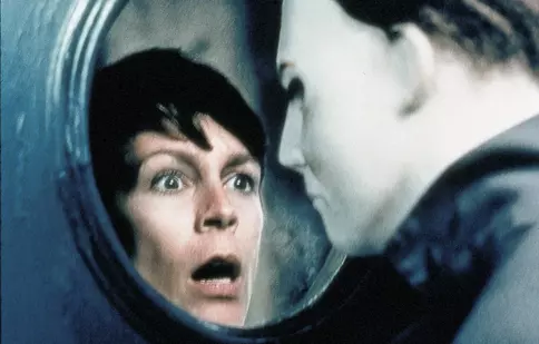 Ce filme de Halloween vom vedea pe noul post TV, Warner TV