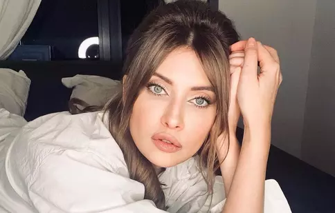 Iulia Albu i-a pus limite fiicei sale adolescente, Mikaela: „Timpul e limitat la două ore pe zi”