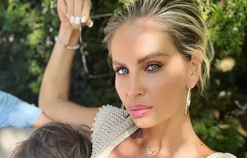 Andreea Bănică, printre vedetele care și-au făcut al treilea vaccin anti-Covid. Ce mesaje au transmis artiștii după doza booster