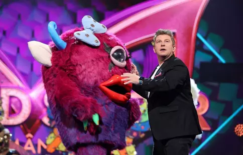 Alte două demascări la Masked Singer România. Inna a ghicit cine era Pisica, iar Monstrulică s-a zbătut să rămână în competiție