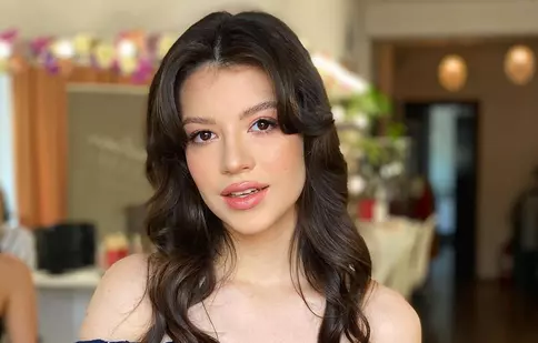 Care este tariful Cleopatrei Stratan pentru un concert. Câștigă cât tatăl și soțul ei la un loc