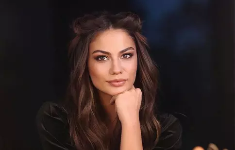 Frumoase, talentate și bogate! Top 6 al celor mai bine plătite actrițe din Turcia