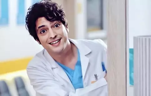 Taner Ölmez, actorul din „Doctorul minune”, va deveni tată! Soția lui, Ece Çeşmioğlu, este însărcinată