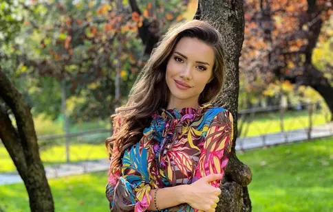 Otilia dezvăluie povestea din spatele piesei „Bilionera”. „În România, a pornit cu stângul”