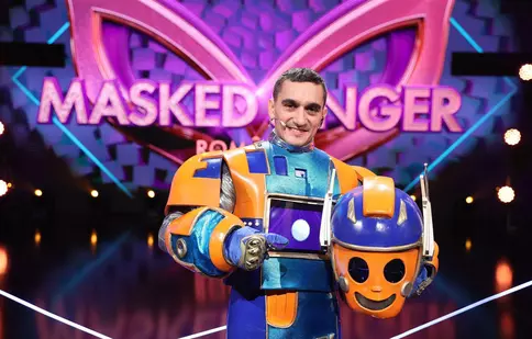 Marian Drăgulescu, sub masca Robotului de la „Masked Singer România”, sezonul 2. Cine l-a recunoscut de la prima apariție
