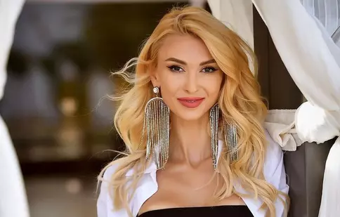 Andreea Bălan ar avea un nou iubit după despărțirea de Tiberiu Argint. Cum a fost surprinsă