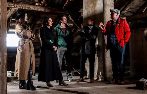 Ce se întâmplă în episodul 11 din sezonul 8 al emisiunii „Visuri la cheie”. „Apartamentul e ca în anii 40, 50”