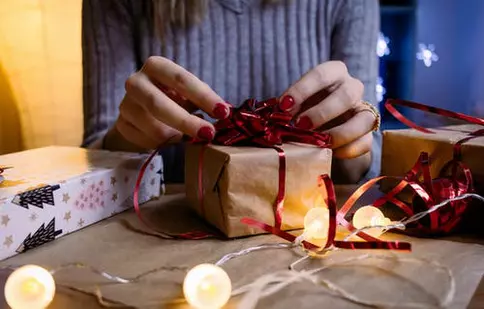 Cele mai bune motive pentru a oferi cadouri de Crăciun bărbatului din viața ta