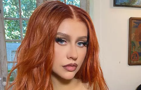 Christina Aguilera a strălucit pe covorul roșu, la gala Latin Grammy 2021. A purtat trei ținute