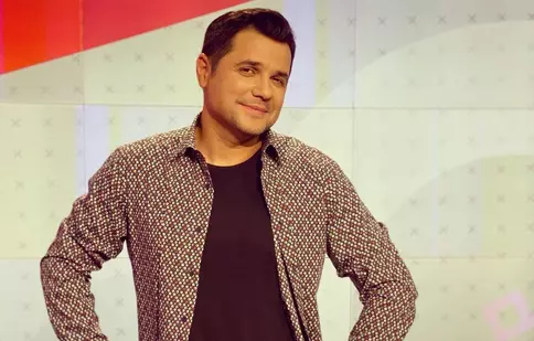 Cove, apariție specială într-un sitcom de la TV. „E greu să îți joc propriul rol”