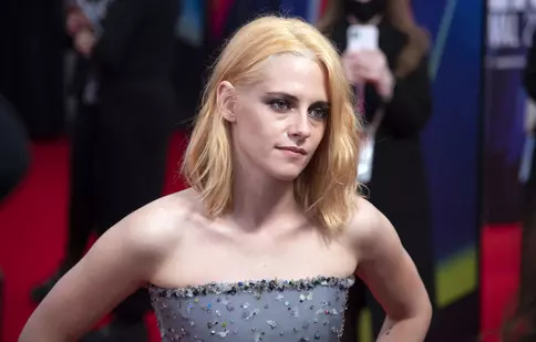 Reacția uimitoare a lui Kristen Stewart când i s-a spus că Harry și Meghan Markle locuiesc în California