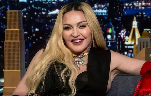 Madonna uimește din nou! A pozat aproape goală, la 63 de ani