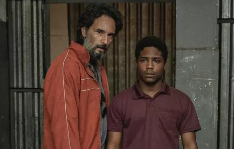 „7 Prisoners”, un film Netflix dur despre traficul de persoane, sclavia și exploatarea din zilele noastre