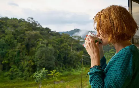 Pulovere de Damă Elegante pe Care să le Încadrezi cu Succes în Ținutele Tale