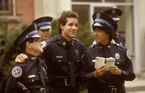 „Academia de Poliție” / „Police Academy”, maraton la Warner TV. Când sunt difuzate cele 7 filme