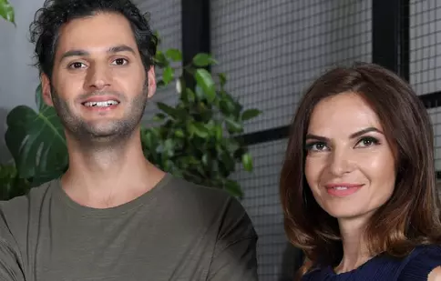 Alina Vîlcu, Omid Ghannadi și Ștefan Dobre participă la Festivalul Brazilor de Crăciun și licitează un brad al speranței pentru 7 copii defavorizați