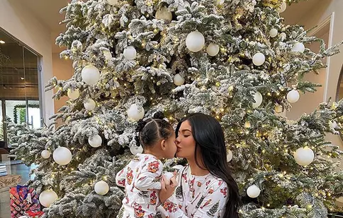 Crăciun în pandemie: Cum a sărbătorit Kylie Jenner anul trecut? Inspiră-te și tu!