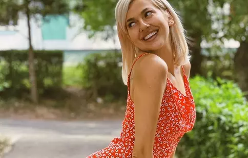 Lidia Buble, în brațele altui bărbat, după ce s-ar fi despărțit de iubit. „Aștept să mă ceară!”