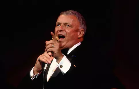 Frank Sinatra va fi protagonistul unui amplu serial biografic