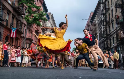 Premierele zilei, 10 decembrie: „Poveste din cartierul de vest” și „Hai să cântăm din nou!” intră în cinematografe