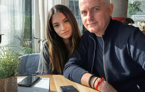 Cum arată fiica adolescentă a lui Virgil Ianțu. Jasmine și-a etalat frumusețea într-o ședință foto îndrăzneață, în vacanță