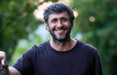 Au început înscrierile pentru sezonul 9 „Visuri la cheie”. Dragoș Bucur: „Îi încurajez pe cei care au nevoie de ajutor să ne spună povestea lor”