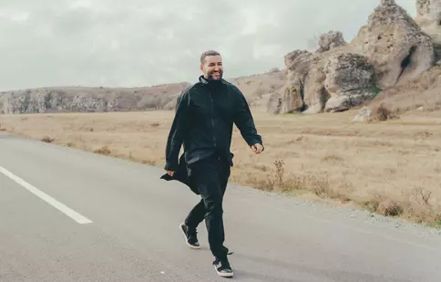 Smiley se lasă „Purtat de vânt” și ajunge la Gina Pistol, în al treilea episod din serialul muzical „Mai mult de-o viață”