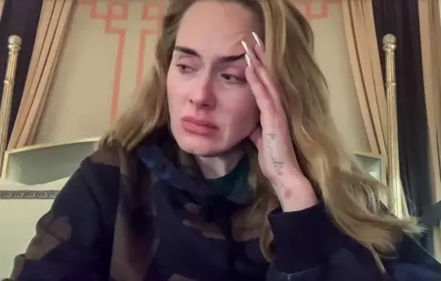 Adele, în lacrimi! De ce a trebuit să amâne seria de concerte de la Las Vegas