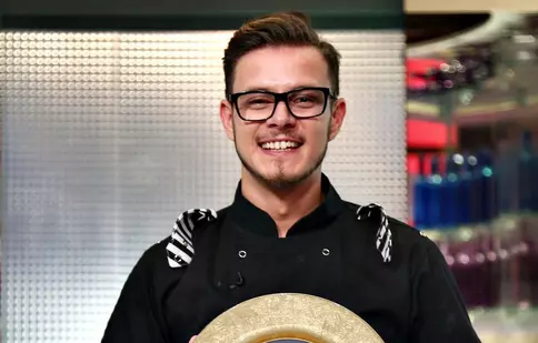 Ionuț Belei, câștigătorul „Chefi la cuțite”, a publicat primele imagini cu noua iubită. Cum arată tânăra