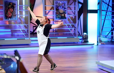 Cine este Nicoleta Aneni de la MasterChef 2022. Făcea furori cu trupa Sweet Kiss în anii `90