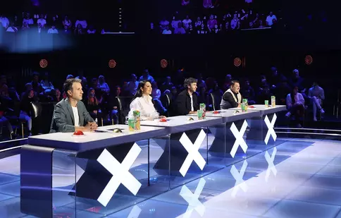 Juriul „Românii au talent” 2022, emoționat de un tânăr crescut de o măicuță