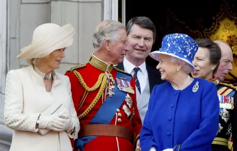 Reacția inedită a Camillei la decizia Reginei de a o numi „regină consoartă”