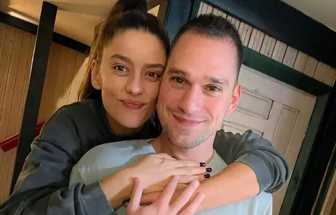 Ce relație este între sora lui Vlad Gherman și Oana Moșneagu. Imaginile care spun totul