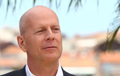 Cine l-ar fi obligat pe Bruce Willis să continue să lucreze după ce a fost diagnosticat cu afazie