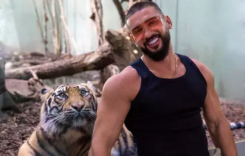 Detaliul de 55.000 de euro din ținuta lui Dorian Popa. Cum a fost surprins vloggerul