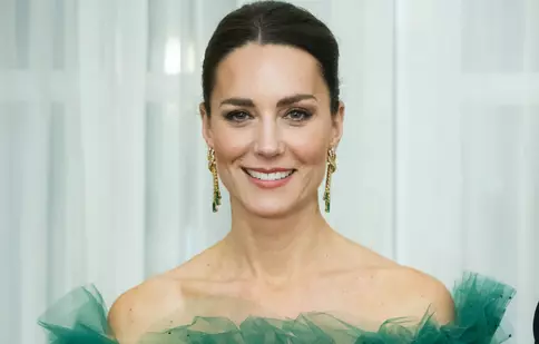 Cum a omagiat-o Kate Middleton pe Prințesa Diana în Jamaica. Detaliul ascuns al ținutei sale fabuloase