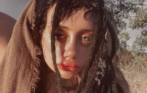 Cântăreața Lil Bo Weep a murit la vârsta de 22 de ani. „Nu a mai putut lupta”